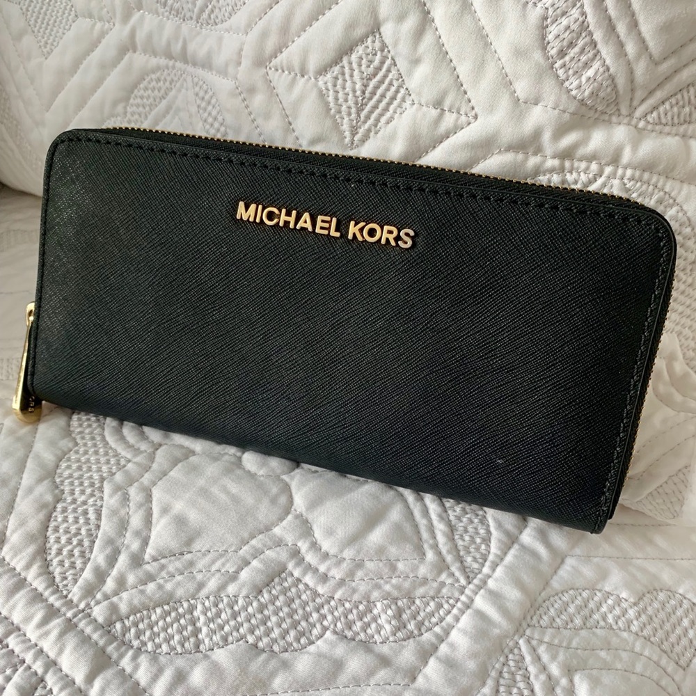 Black Michael Kors Wallet
